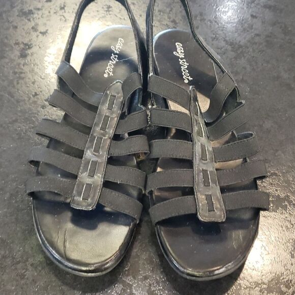 Easy street shoes  - Picture 1 of 4